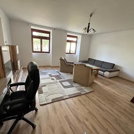 Vendégház La Casa De Nido-tágas Családias 6 Főig, Kerttel 3*