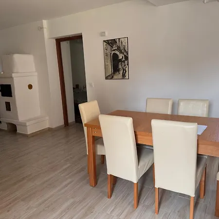 La Casa De Nido-tágas Családias 6 Főig, Kerttel Affittacamere Veszprémfajsz