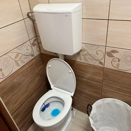 Affittacamere La Casa De Nido-tágas Családias 6 Főig, Kerttel