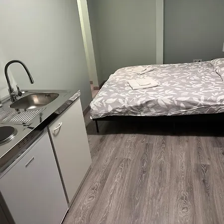 Affittacamere La Casa De Nido-tágas Családias 6 Főig, Kerttel 3*