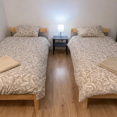 La Casa De Nido-tagas Csaladias 6 Foig, Kerttel 3*