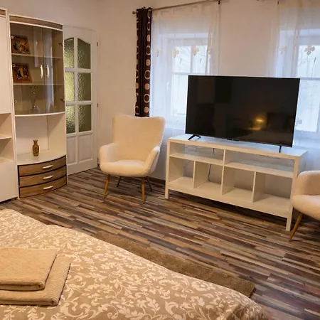 Πανσιόν La Casa De Nido-tagas Csaladias 6 Foig, Kerttel