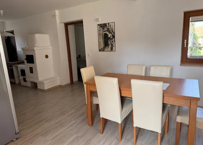 La Casa De Nido-tagas Csaladias 6 Foig, Kerttel Pensjonat Veszprémfajsz