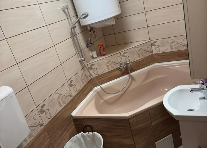 Pensjonat La Casa De Nido-tagas Csaladias 6 Foig, Kerttel 3*