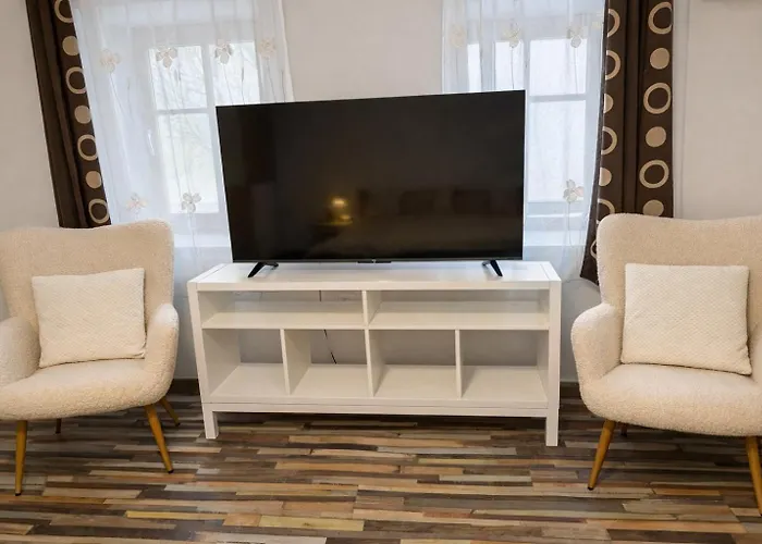 La Casa De Nido-tagas Csaladias 6 Foig, Kerttel Pensjonat Veszprémfajsz